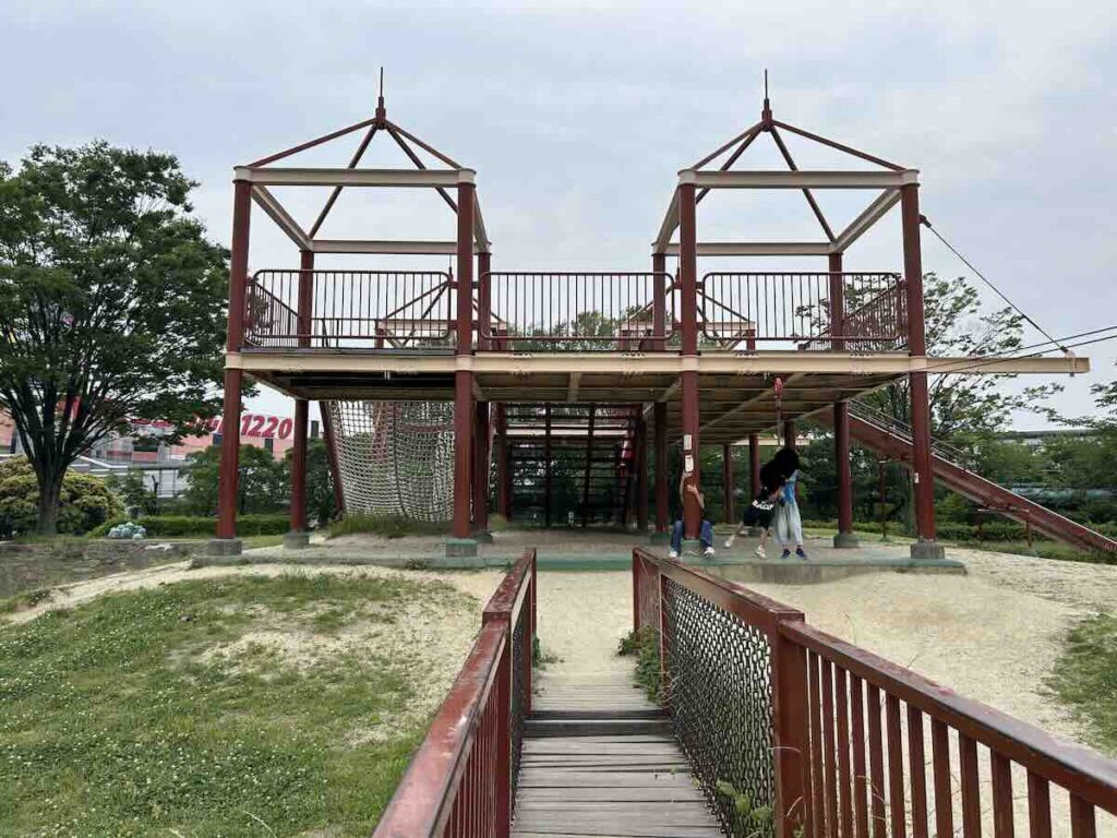 荒子川公園 遊具