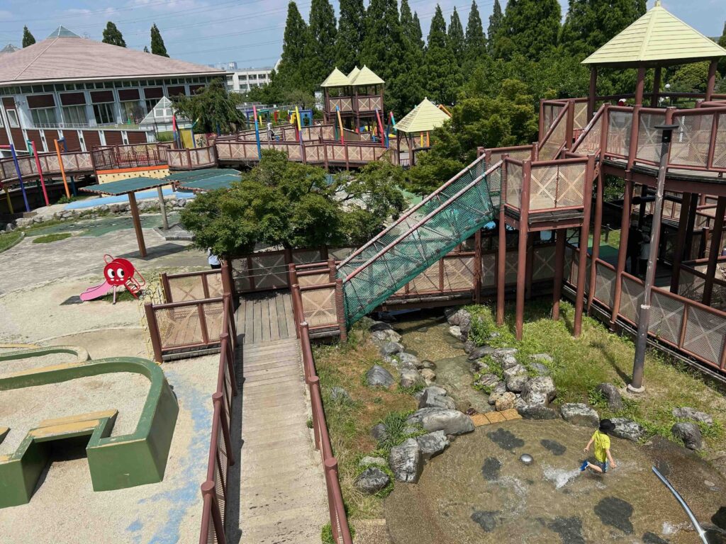 木製大型遊具2