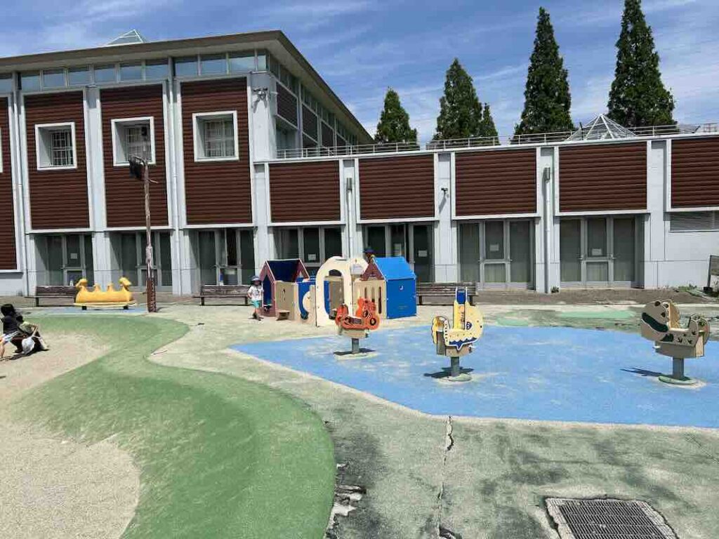 幼児遊具広場3