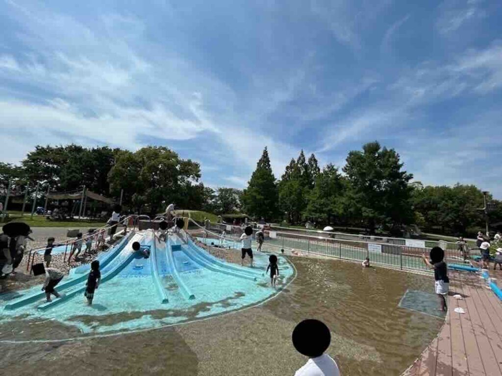 じゃぶじゃぶ池