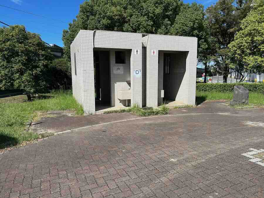 荒子川公園 幼児用遊具エリアトイレ