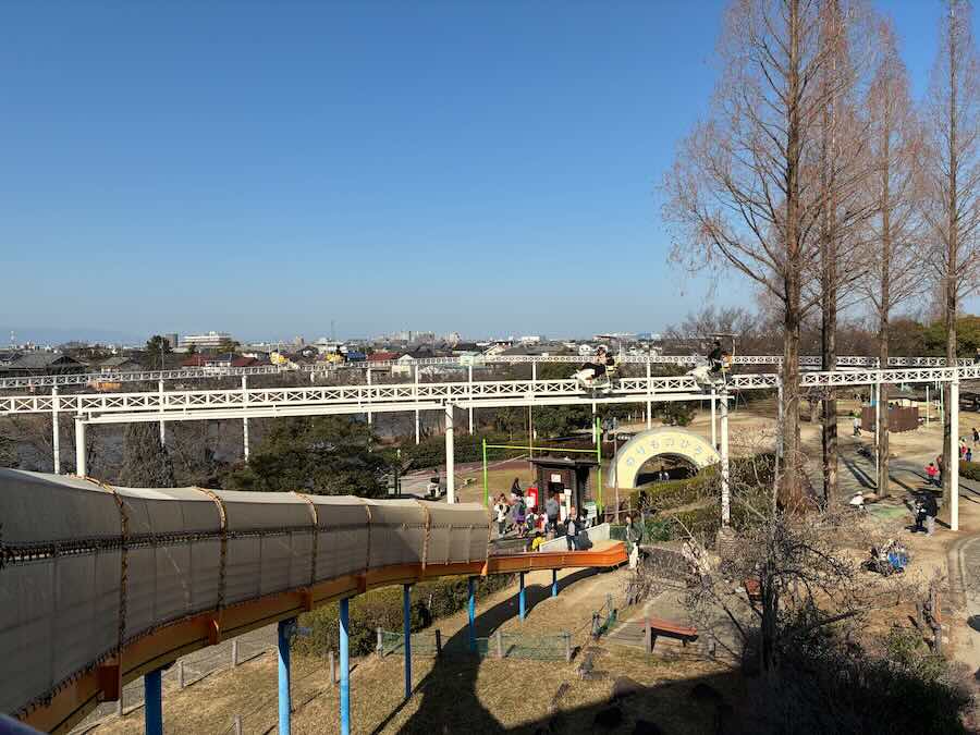 戸田川緑地公園　ローラーすべり台