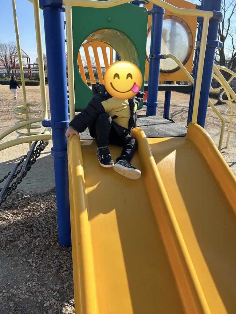 荒子川公園 すべり台 子供