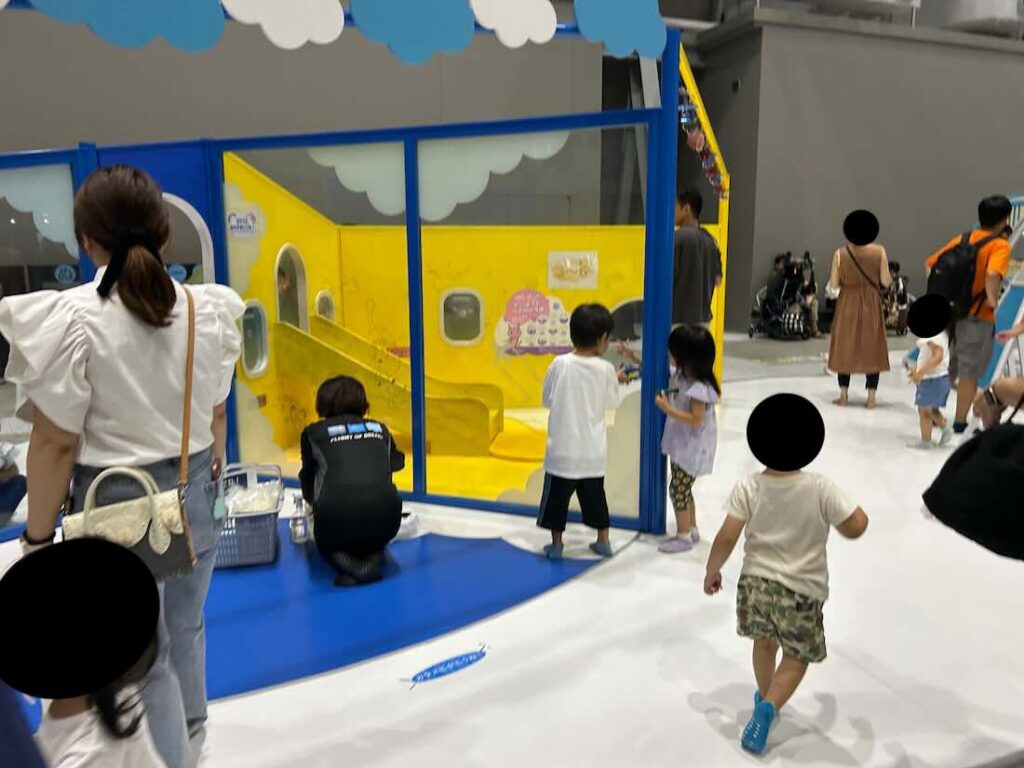 セントレア フライトオブドリームズ キッズエリア お絵描き