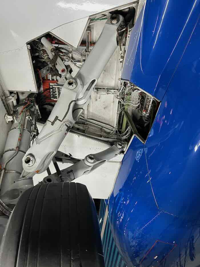 セントレア フライトオブドリームズ ボーイング787 タイヤ