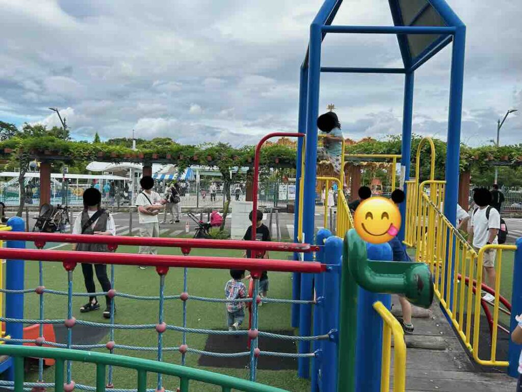 刈谷ハイウェイオアシス　岩ケ池公園　ちびっこ広場　遊具