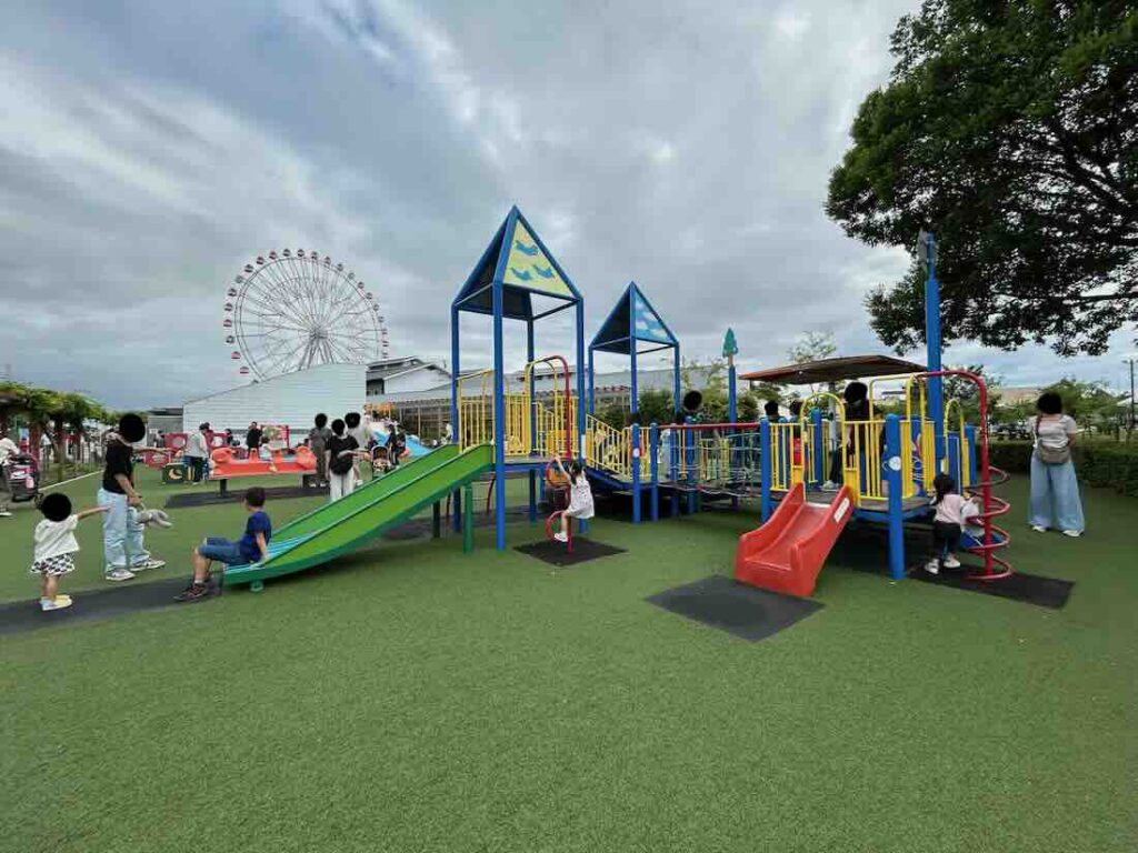 刈谷ハイウェイオアシス　岩ケ池公園　ちびっこ広場　遊具
