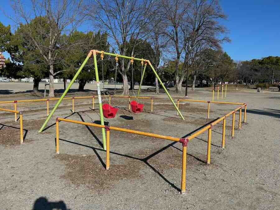 道徳公園　遊具エリア　ブランコ