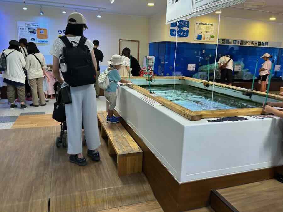 南知多ビーチランド＆おもちゃ王国　ふれあいおさかな館　釣り　エサ