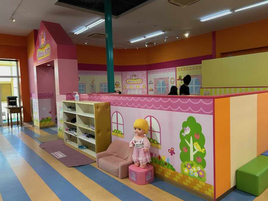 南知多ビーチランド＆おもちゃ王国　入り口　ママごとハウス　メルちゃんのおうち