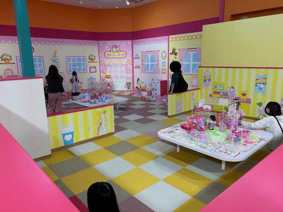 南知多ビーチランド＆おもちゃ王国　入り口　ママごとハウス　メルちゃんのおうち