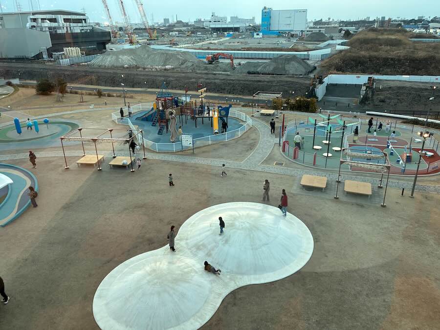 ららぽーとみなとアクルス　屋外遊具　室内遊び場