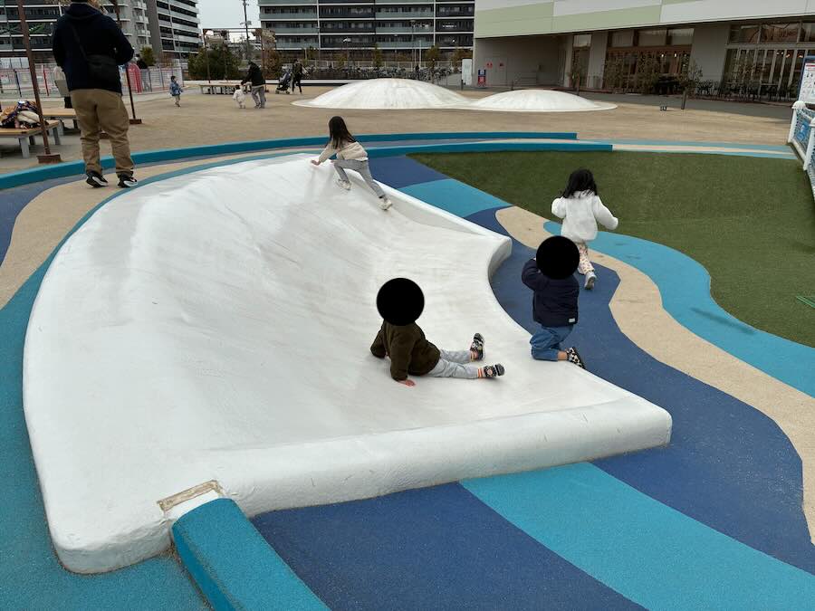 ららぽーとみなとアクルス　屋外遊具　室内遊び場　ラージフォール＆キャナルネット