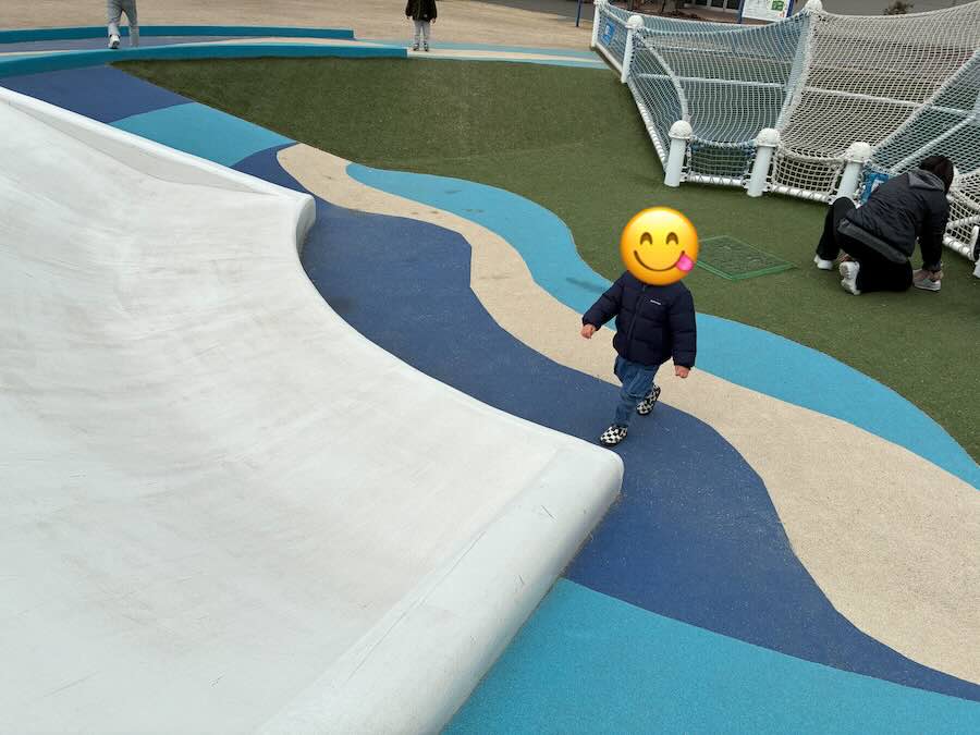 ららぽーとみなとアクルス　屋外遊具　室内遊び場　ラージフォール＆キャナルネット