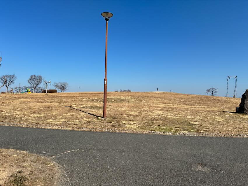 滝の水公園 遊具 景色 パノラマビュー 夜景 芝生