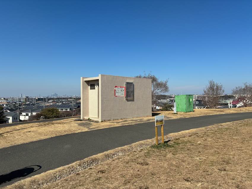 滝の水公園 遊具 景色 パノラマビュー 夜景 駐車場 トイレ
