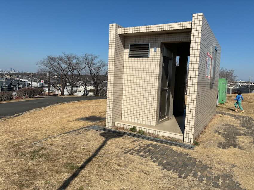 滝の水公園 遊具 景色 パノラマビュー 夜景 駐車場 トイレ