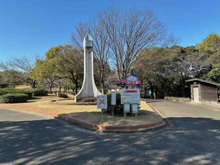 平地公園 ゴーカート 遊具 ピクニック 子ども 子連れ レビュー 交通公園 自転車 滑り台 芝生 砂場 ベンチ 花見