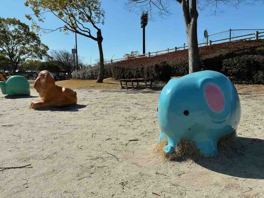 平地公園 ゴーカート 遊具 ピクニック 子ども 子連れ レビュー 交通公園 自転車 滑り台 芝生