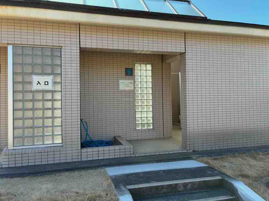 しだれ梅園　しだれ梅祭り　デラファーム　deraファーム　動物ふれあい　トイレ　多目的トイレ　おむつ替え
