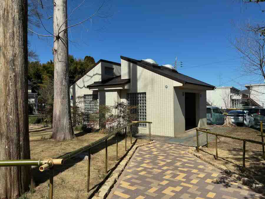 しだれ梅園　しだれ梅祭り　デラファーム　deraファーム　動物ふれあい　トイレ　多目的トイレ　おむつ替え
